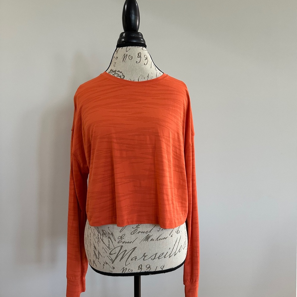 Lululemon Athletica Orange Crop Long Sleeve Sweatshirt